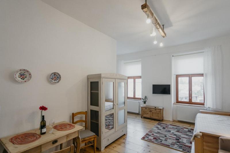 Apartman 3, Suvorovova 158 Cesky Brod Luaran gambar