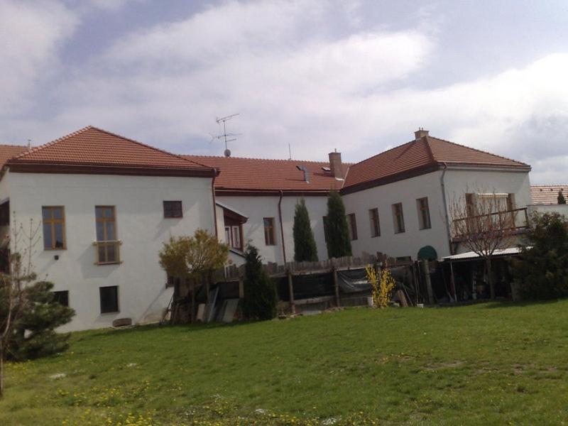 Apartman 3, Suvorovova 158 Cesky Brod Luaran gambar