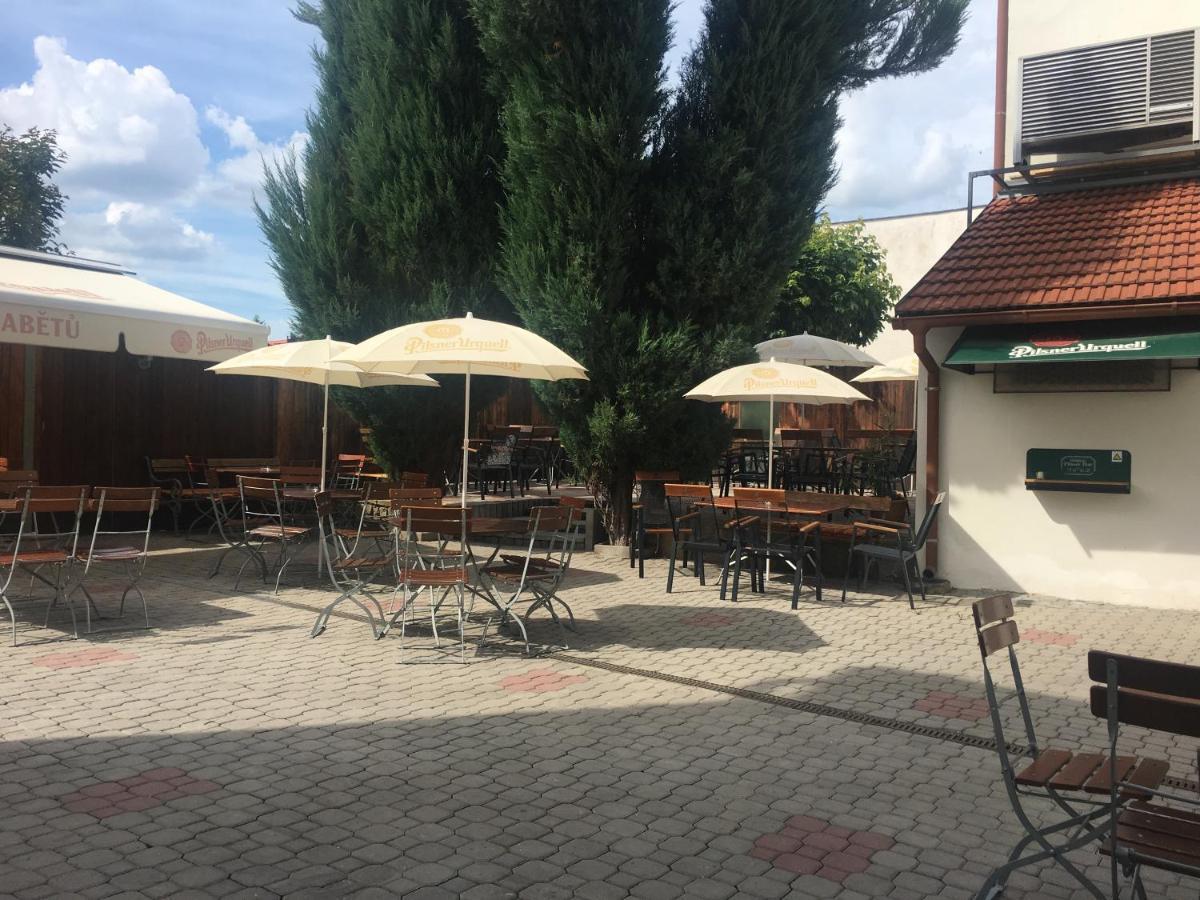 Apartman 3, Suvorovova 158 Cesky Brod Luaran gambar